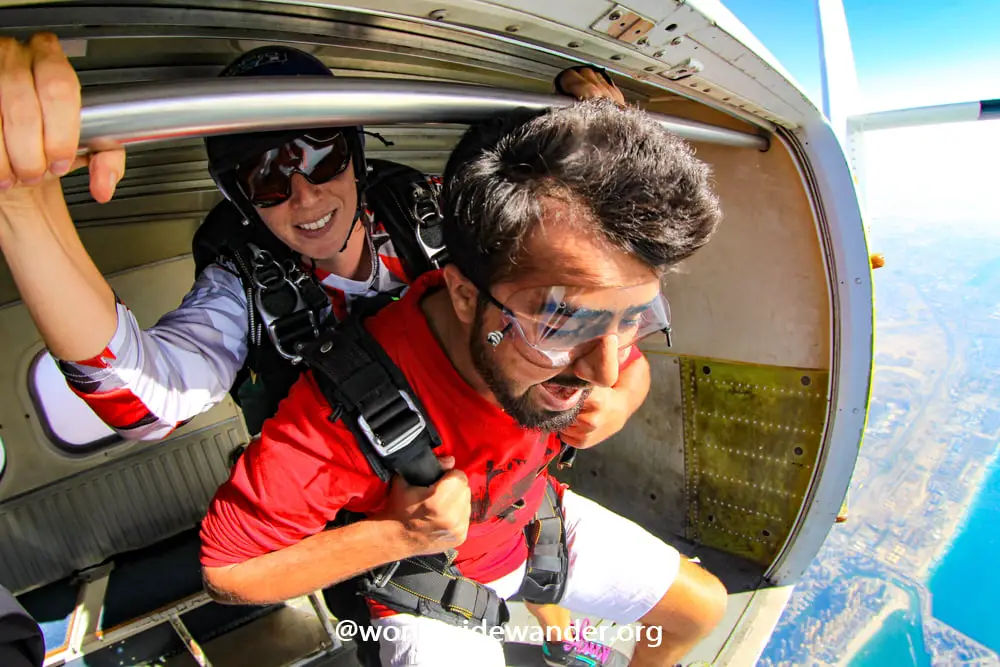 Skydiving in Dubai - Before the jump