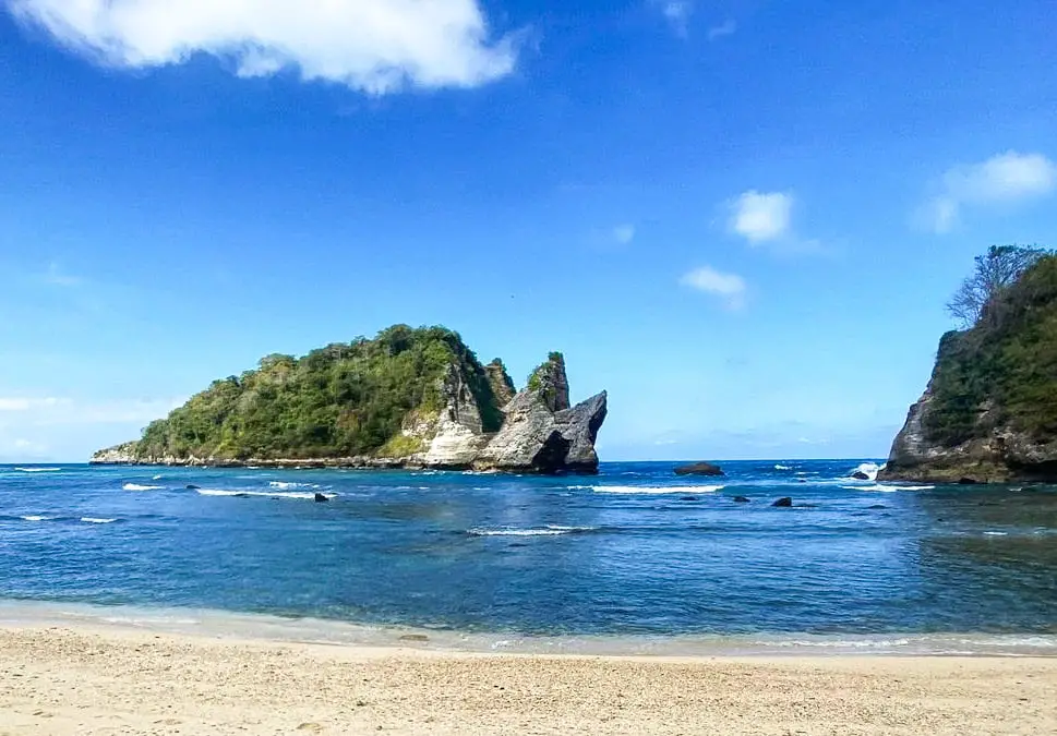 Nusa Penida Itinerary - Atuh Beach