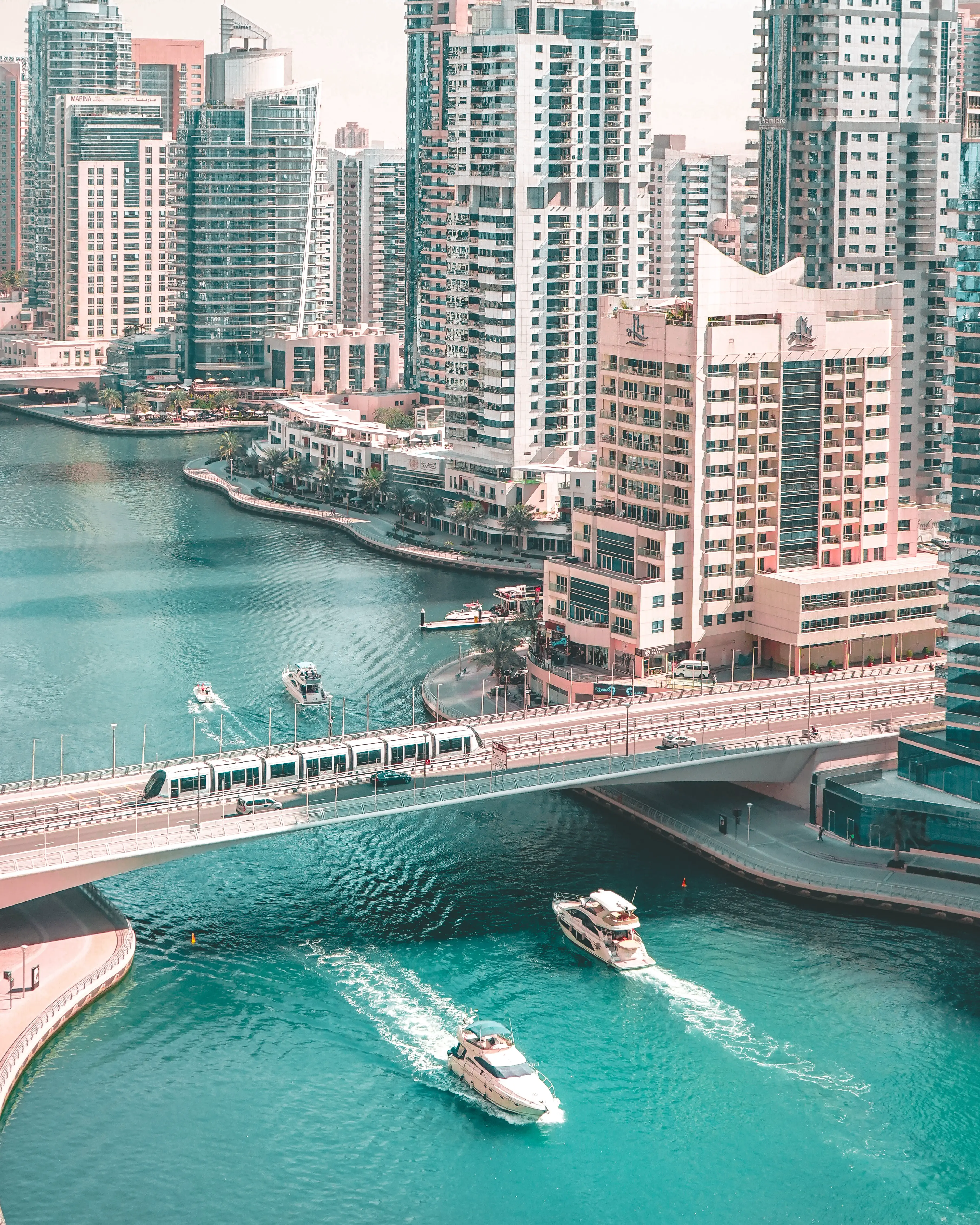 Best Area to stay in Dubai: Dubai Marina and Jumeirah Beach Residences