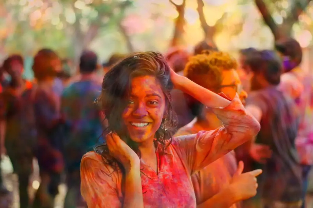 places to celebrate holi in india