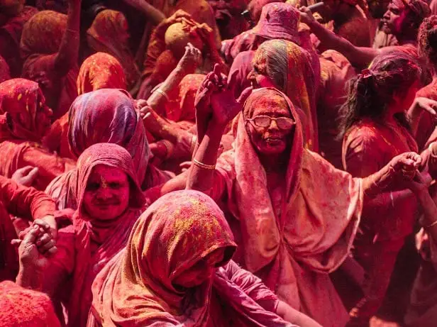 Holi in vrindavan widows holi