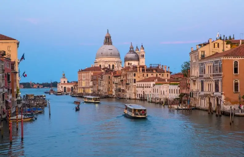 3 Days in Venice itinerary accademia bridge view
