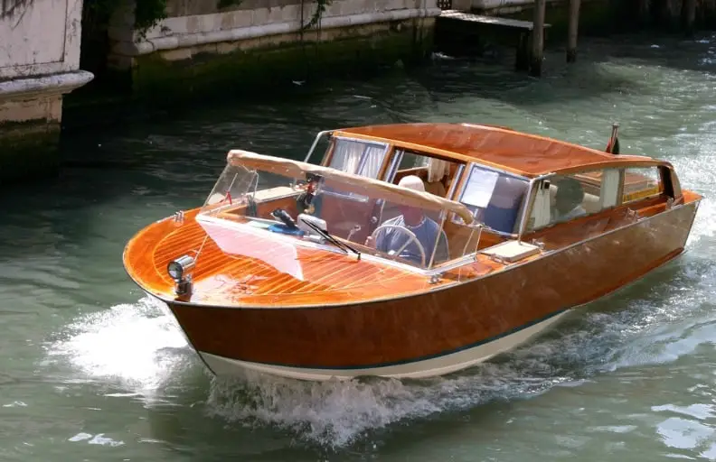 3 days in Venice Itinerary - water taxi