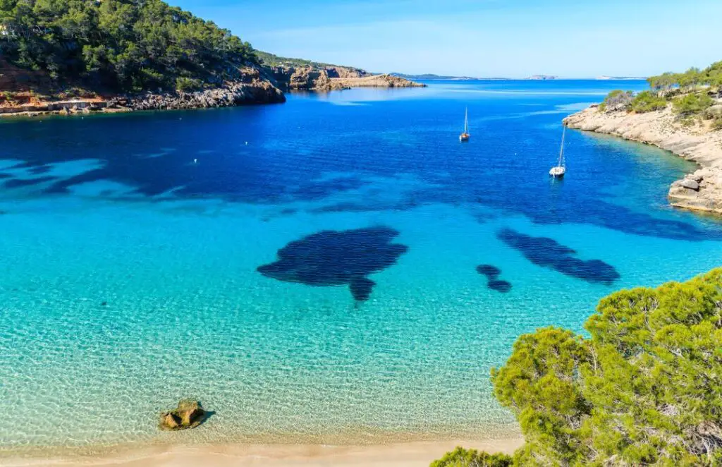 The Best Ibiza Beaches for Every traveller: An Exclusive Guide!