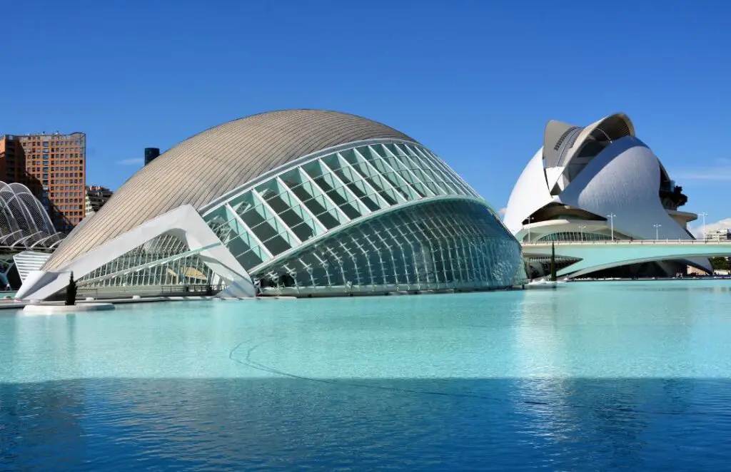 Valencia Itinerary: One Day in Valencia is all you need